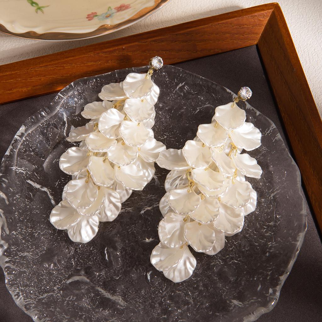 Super Fairy Long Style Surrounded By Shell Fringed Earrings, Light Luxury Fashion Super Fairy High-End Temperament Earrings