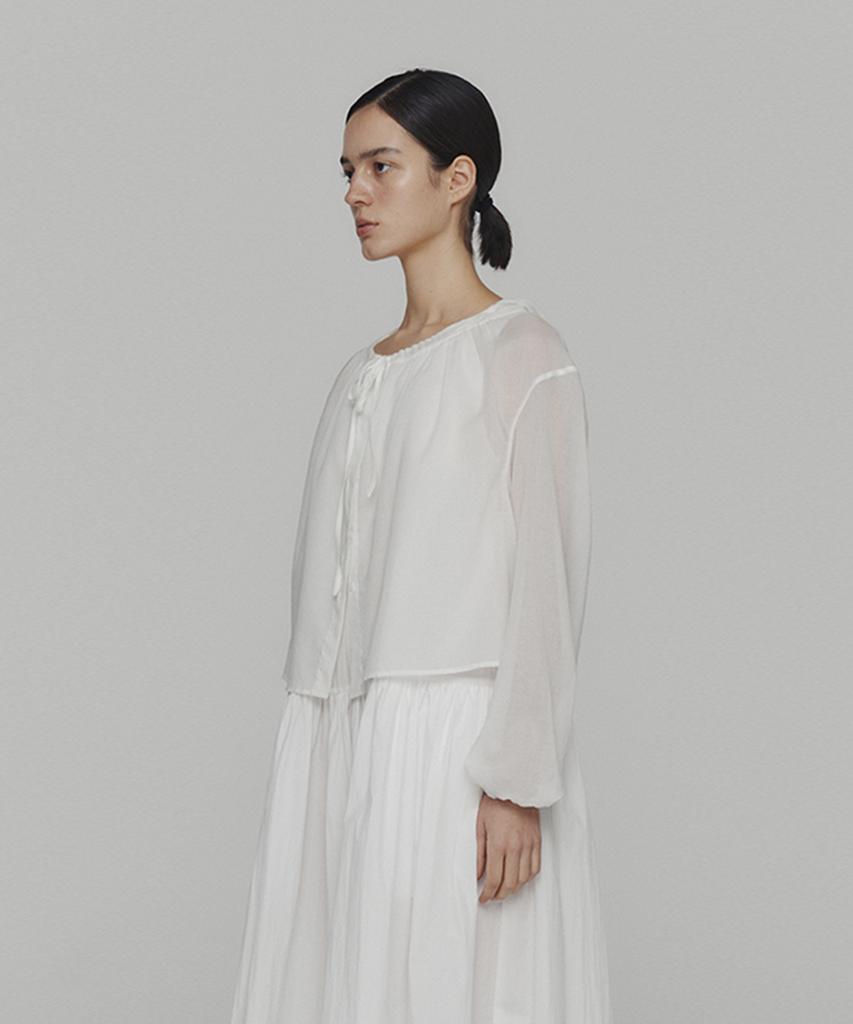 Amomento Sheer Shirring Hooded Blouse_White