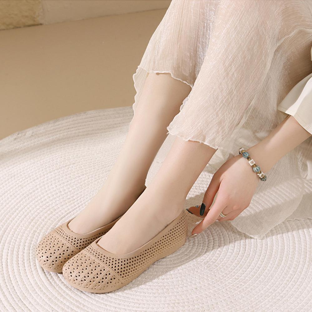 Été Nouveau Style Bout Perforé Creux Sandales Antidérapantes à Porter Chaussures Blanches Respirantes pour l'Extérieur, Chaussures de Plage Polyvalentes à Semelle Plate