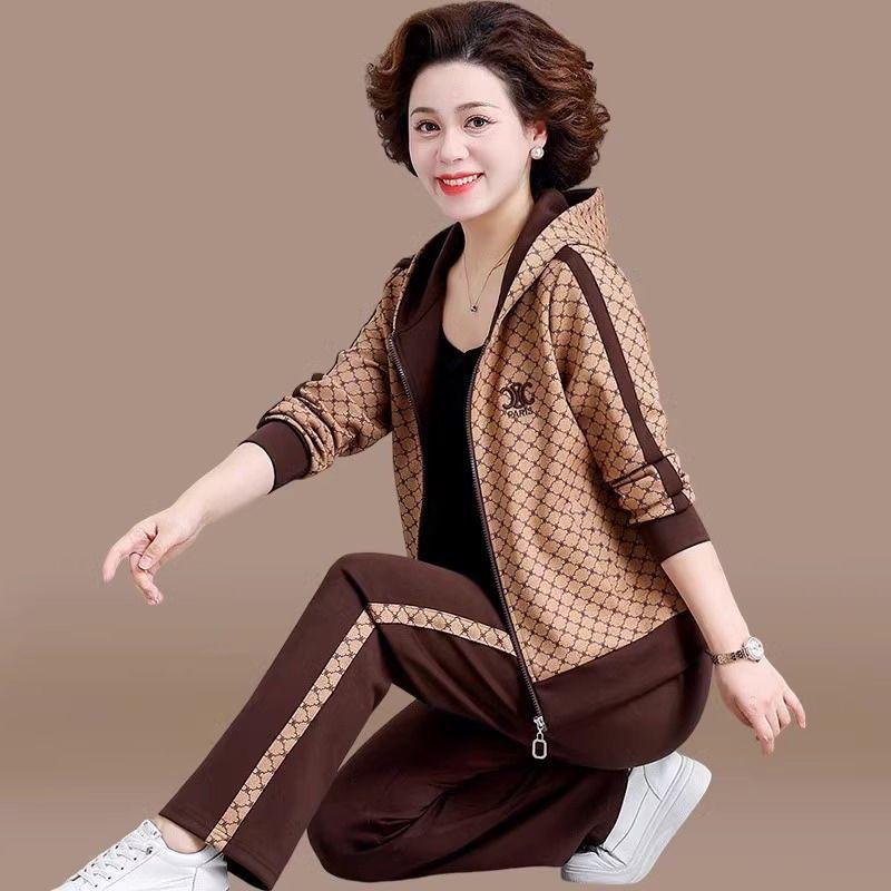 

Autumn Sportswear Set: Fashionable Zipper Coat & Top for Middle-Aged Women 2XL (120-130 jin) кавовий