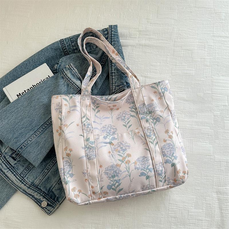 Gentle and Fashionable Handbag 2025 New Foreign Style Shoulder Armpit Bag Make-up Lesson Tote Bag Casual Bag