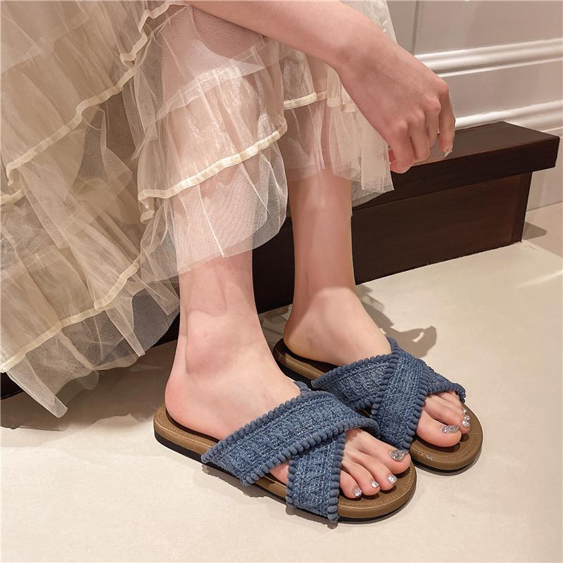Fashion 2025 New Summer Elegant Fish Mouth Casual Outside Beach Slippers Fashionable Comfortable Round Toe Flat Slippers for Women