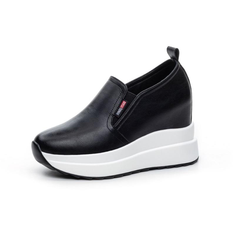 

Весенняя женская обувь новая легкая с внутренней высотой на танкетке повседневная маленькая белая обувь танкетка маффин толстая вентиляционное отверстие модная женская обувь 40