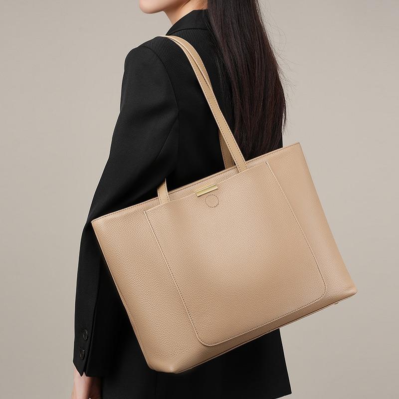 Premium Sense Large Capacity Large Bag Women's New Trendy Commuter Tote Bag Versatile Single Shoulder Leather Women's Bag