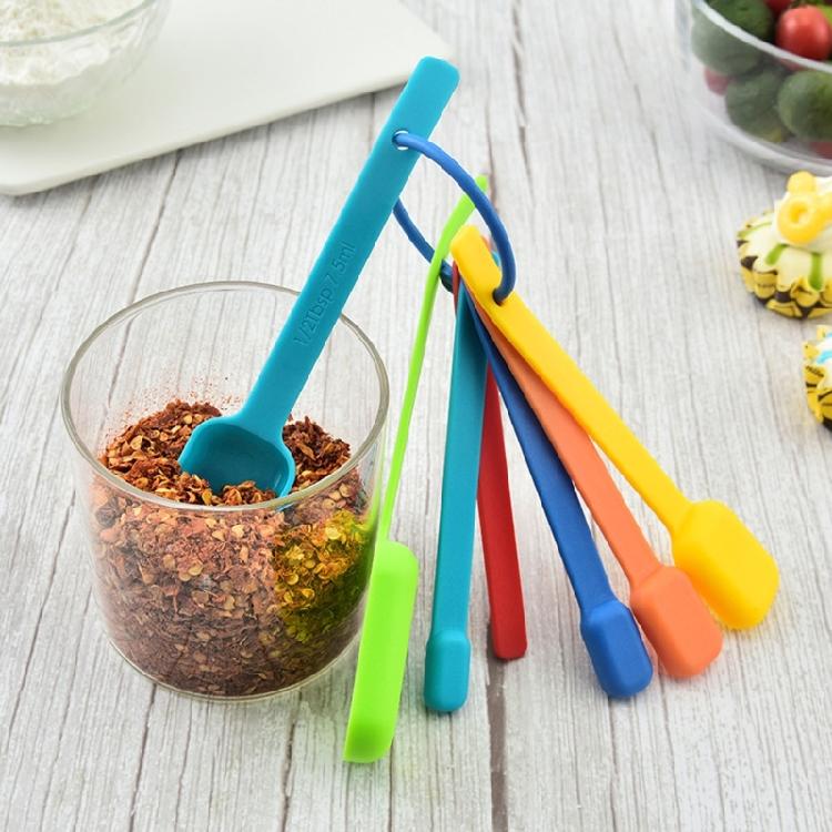 7Pieces Plastic Measuring Cups Measuring Spoons Set Kitchen Measuring Tool Suitable for Baking and Cooking