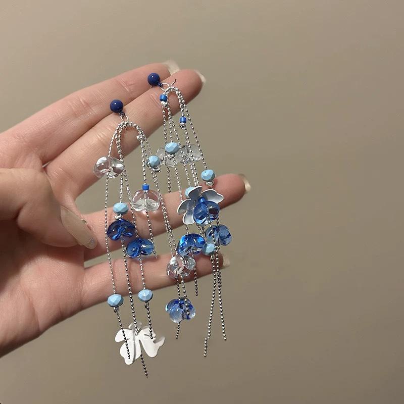 Flower glass bead fringed earrings, small personality, fresh temperament, stud earrings, earrings, fashion, light luxury and exaggerated earrings.