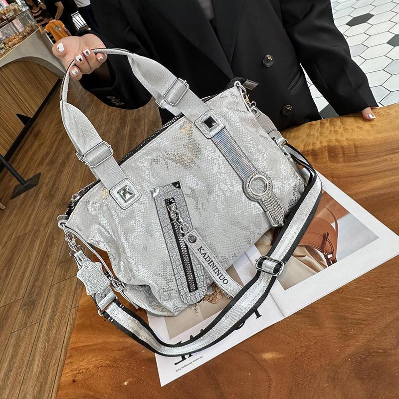 

Элегантная западная сумка с бриллиантами 2025: Модная сумка-тоут, на плечо и мессенджер для женщин серебряный