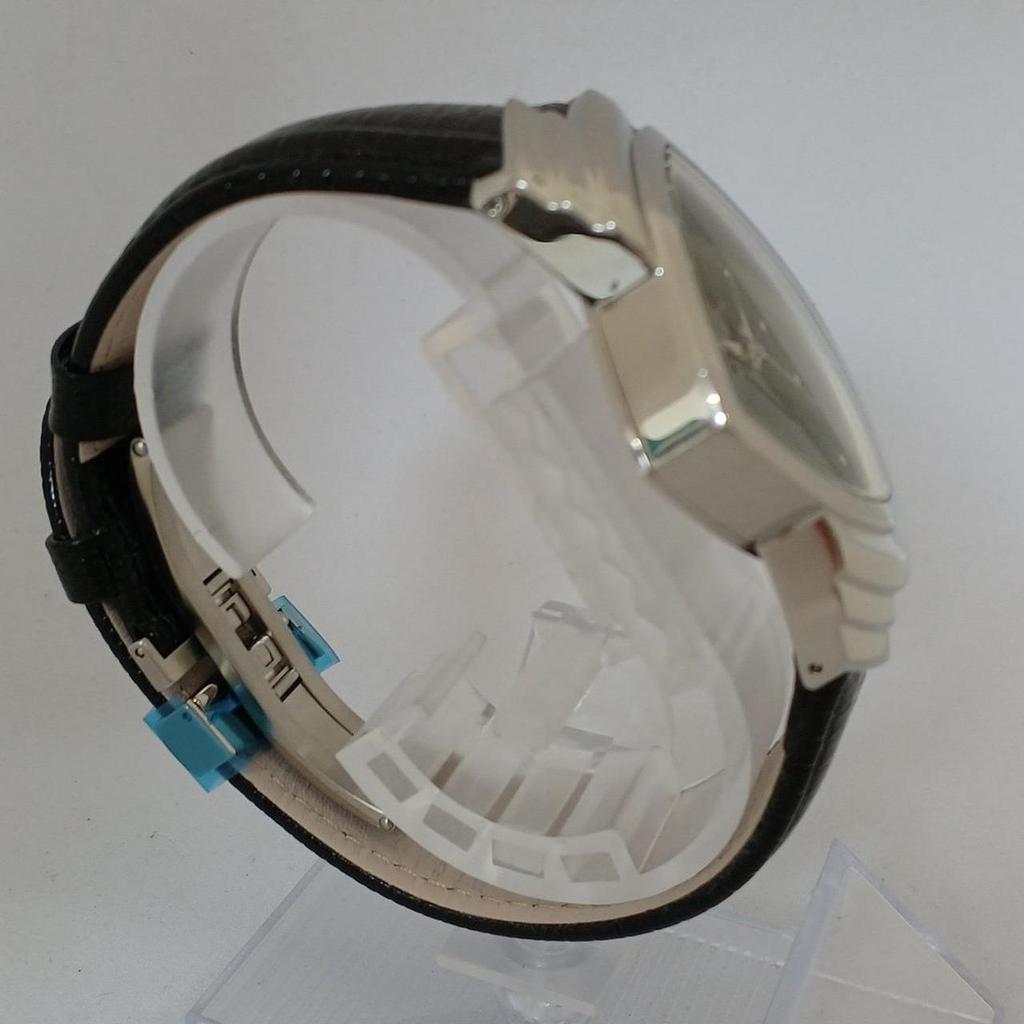 Used HAMILTON VENTURA 6337 QUARTZ WRIST WATCH