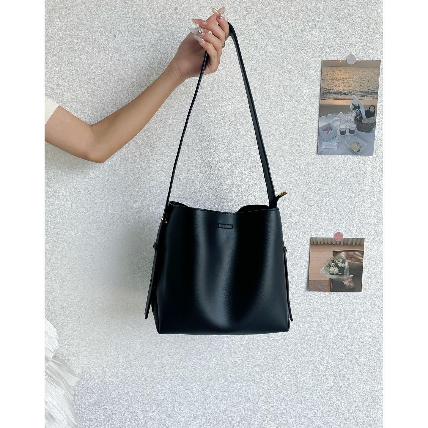 

2025 Elegant Women s Retro Large Capacity Tote & Shoulder Handbag чёрный