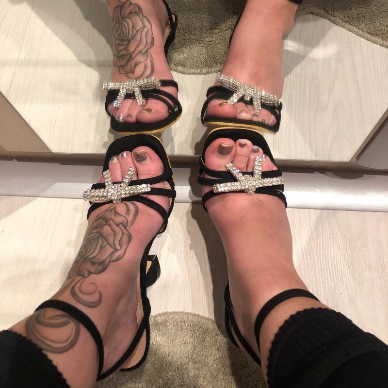 Europäische Station Neue Grenzüberschreitende Europäische und Amerikanische Strassstein Weinflaschen-Fersen Große Größe Damen High Heel Sandalen Damen