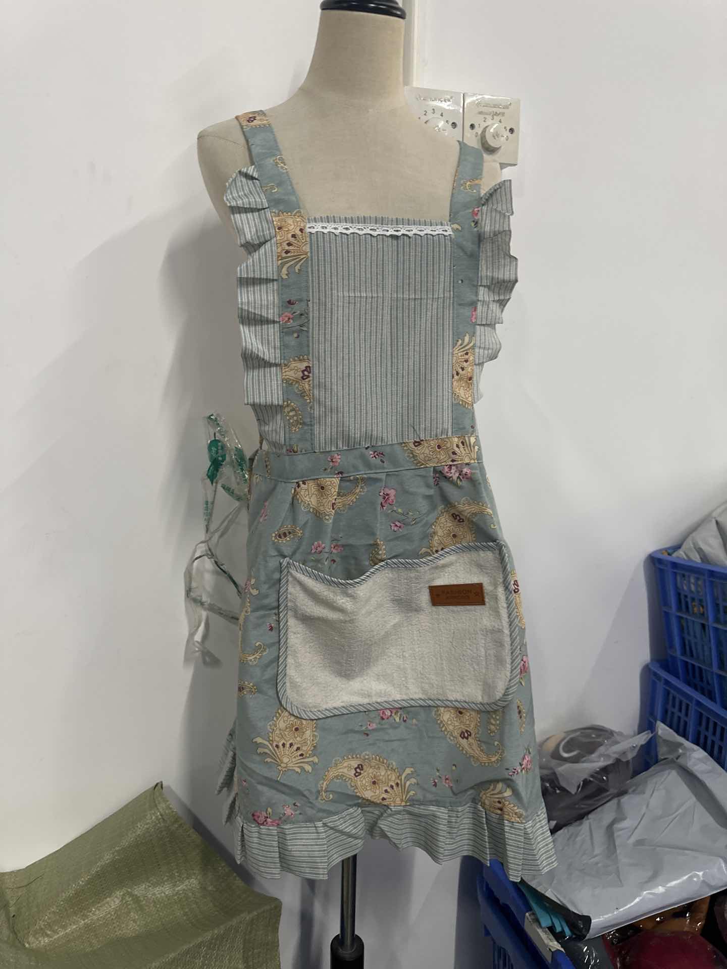 

Домашні фартухи, Канвасні ремінці, Фартухи з квітковим принтом у формі серця One Size синій