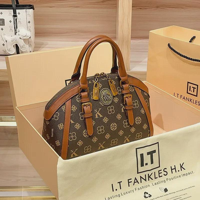 2024 Women's Genuine Leather Retro Crossbody Shell Handbag