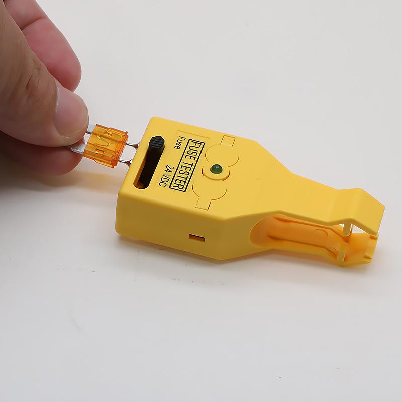 Multifunktionaler 2-in-1 Sicherungstester DC 12/24V Automobil-Sicherungsabzieher Werkzeug für schnelle Überprüfung elektrischer Fehler im Auto