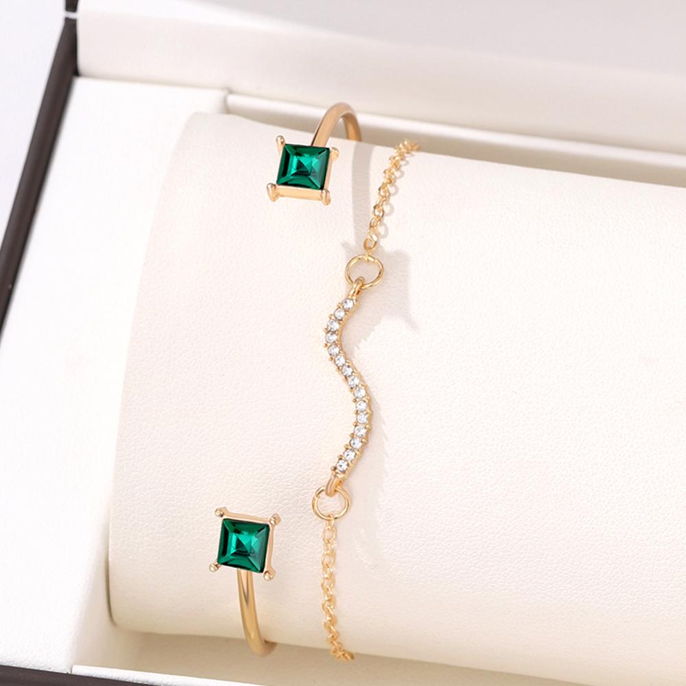 4 Piece Women Retro Geometric Love Star Set Green Diamond Square Bracelet And Bracelet Set Fashionable And Versatile Handpiece