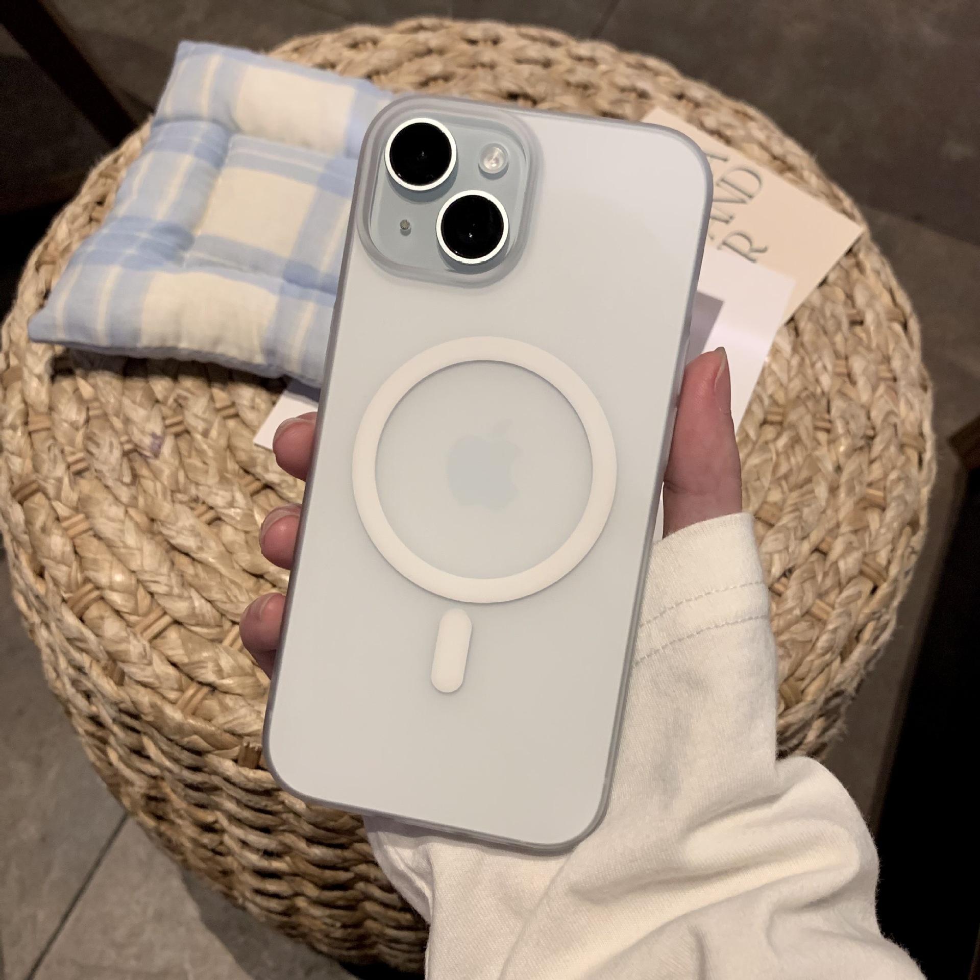 

Ультратонкий матовый жесткий пластиковый чехол для телефона для iPhone 15 14 Plus 13 12 11 Pro Max для беспроводной зарядки MagSafe, магнитная прозрачная крышка For iPhone13 Pro