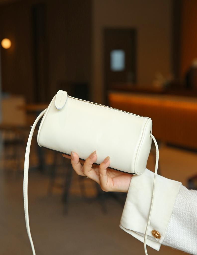 First Layer Vegetable Tanned Cowhide Women's Bag Fashionable and Versatile New Trendy Summer Casual Shoulder Messenger Bag Shell Bag Change Bag