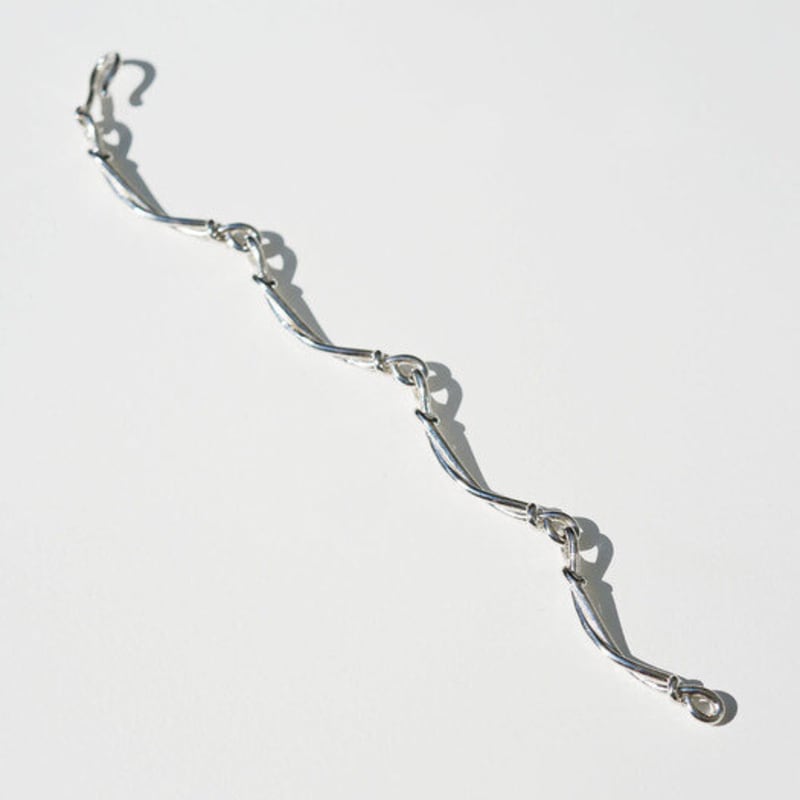 LSEY Twist knot bracelet