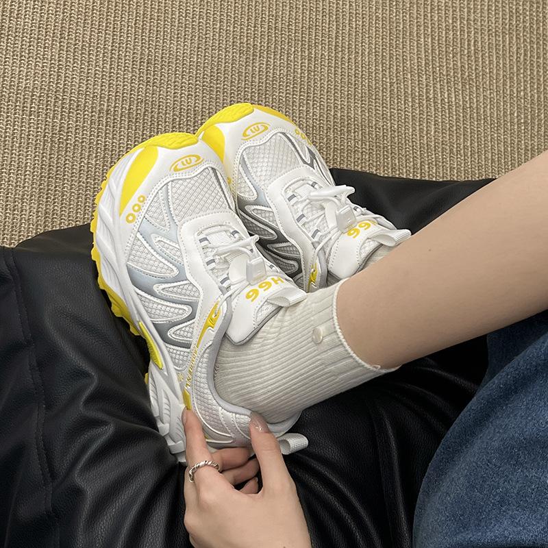 Aerobic plan crooked head ultra-light sports shoes 2025 summer new thin mesh breathable hiking outdoor feeling casual shoes tide