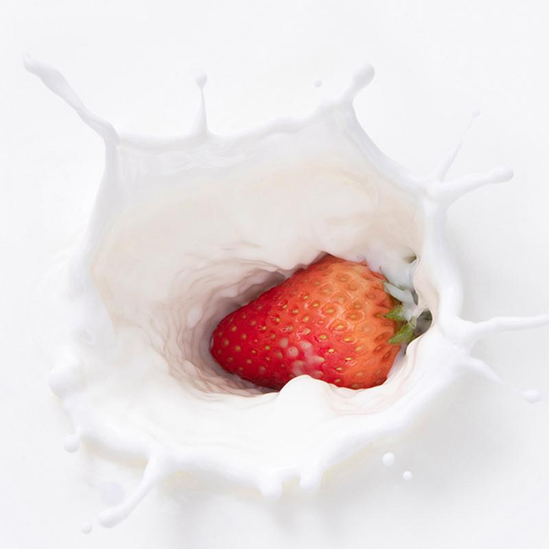 Strawberry Milk Rejuvenating Body Lotion Moisturizing Improves Roughness Brightening Skin Refreshing Care Body Cream