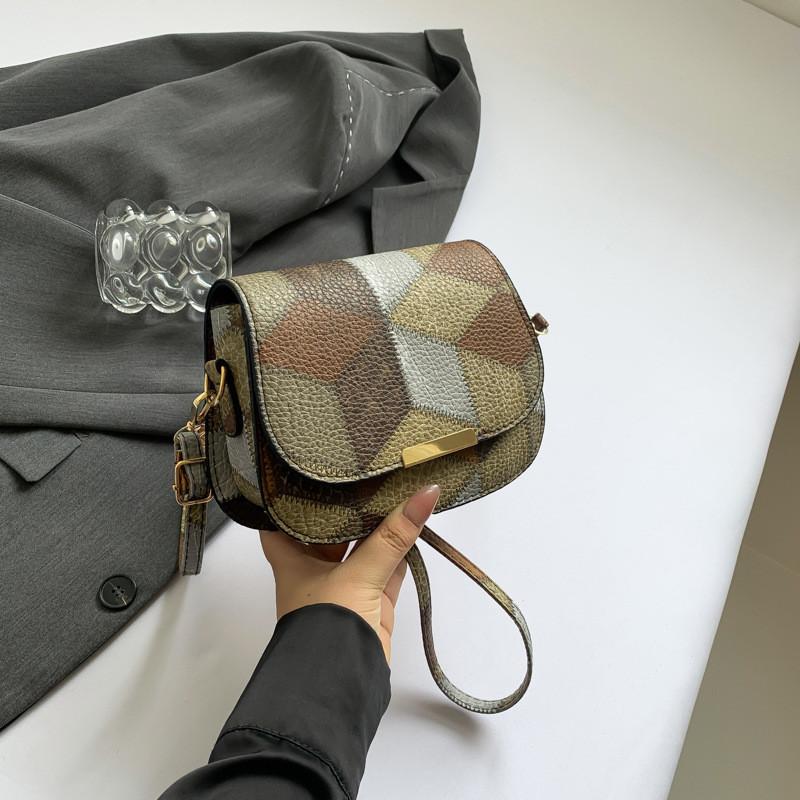 Trendy Minimalist Fashion Small Square Bag Stylish Retro Crossbody For Women 2024