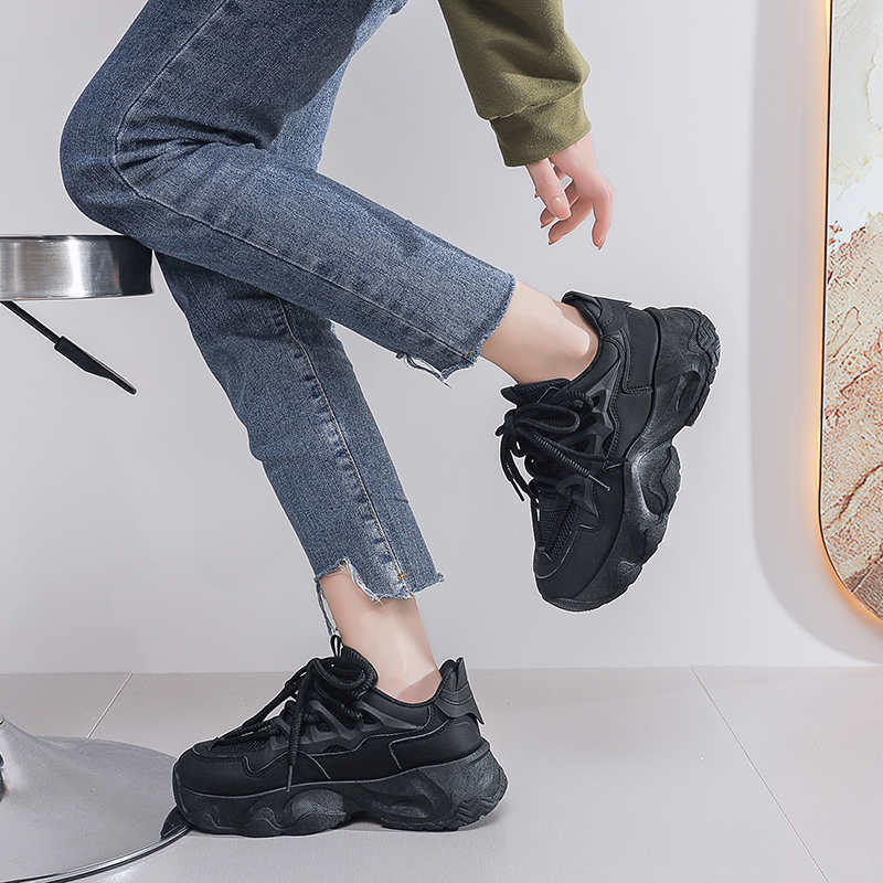 Fashion In The Forest Harajuku White Trainers Woman Mining Hikes Shoes Hiking Shoes 46 Sneakers Sport Footwears Sepatu Portable