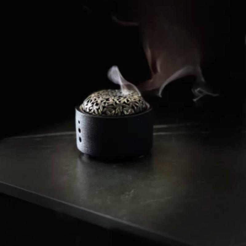 Creative ceramic incense pedestal - Home indoor deodorizing incense burner - Aromatherapy yoga atmosphere plate incense burner