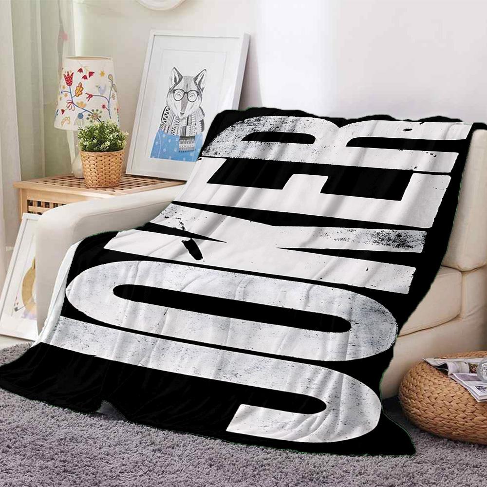 

1pc Joker Flannel Throw Blanket - HD Printed Lightweight Soft Warm All-Season Blanket for Sofa, Bed, Travel025 130cmx150cm