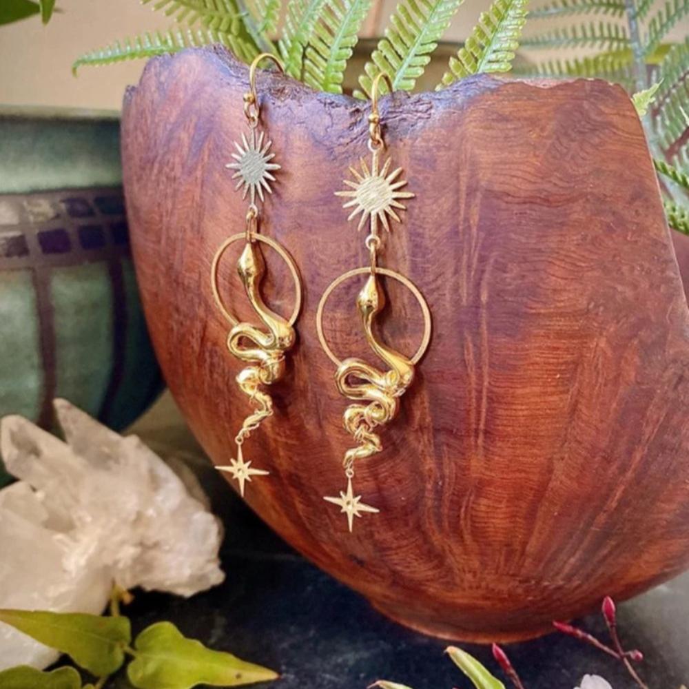 Overdreven Persoonlijkheid Goudkleurig Slang Zon Ster Kwastje Roestvrij Staal Hangende Oorbellen voor Vrouwen Hallowmas Feest Sieraden Cadeau
