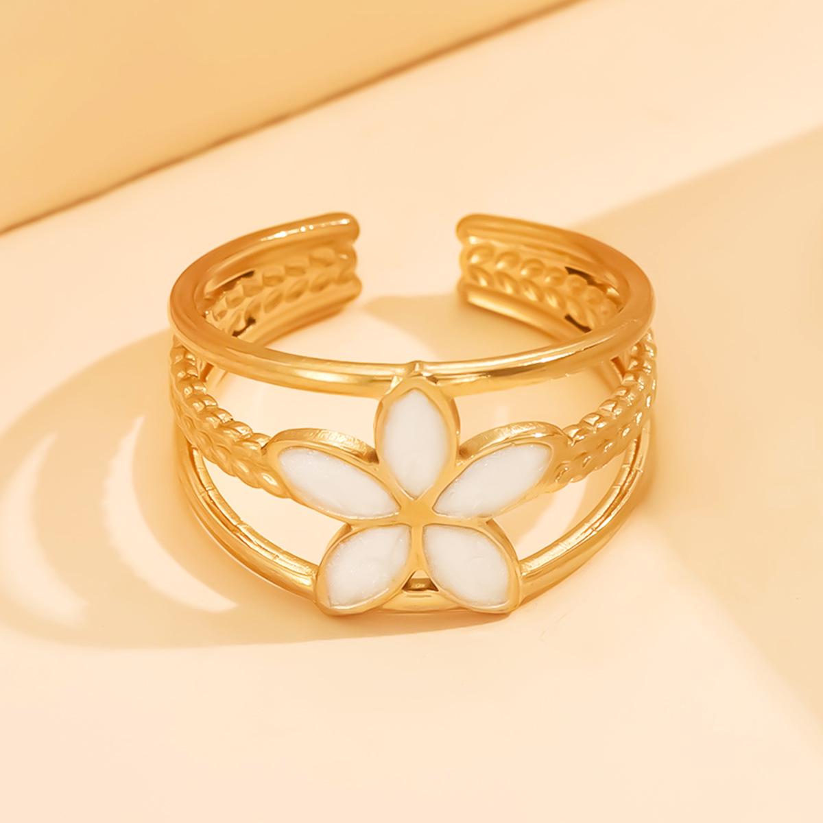Personalized Stainless Steel French Style Flower Ring: Elegant Open Five-Petal Black & White Enamel Design for Women