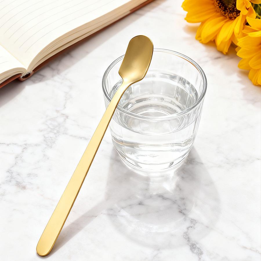 Gold Nordic Style Square Head Spoon: Simple, Luxurious Oatmeal & Cereal Spoon for Hotels & Restaurants.