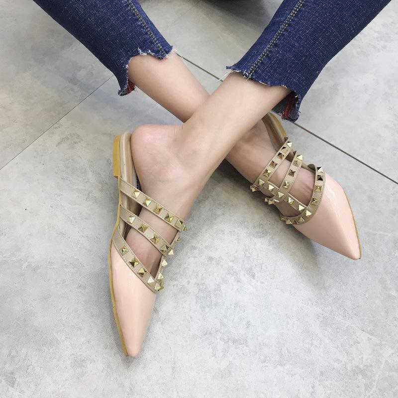 

Баотоу остроносые шлепанцы заклепки мода крутые шлепанцы женская уличная обувь ленивая обувь балетки 43 yards