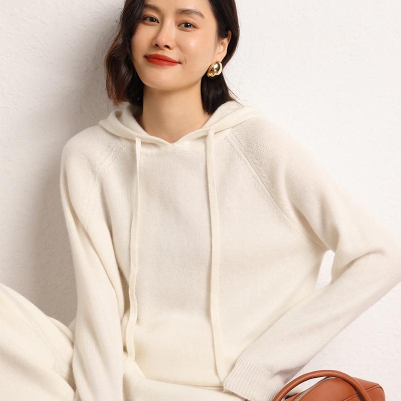 Women's Hooded Cashmere Sweater: 2026 Winter Solid Color Versatile Slimming Pullover
