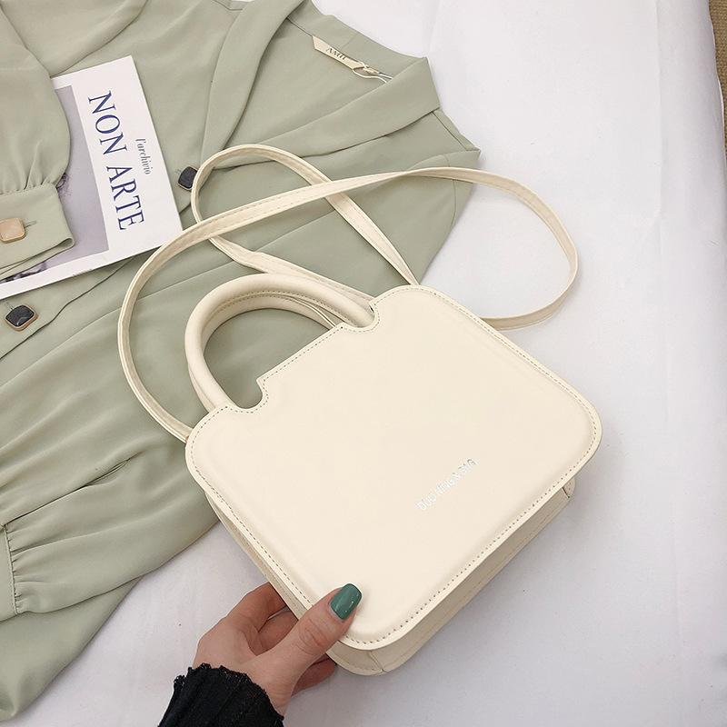 

Europe and the United States this year popular bag women 2025 spring new fashion messenger bag retro versatile portable small square bag