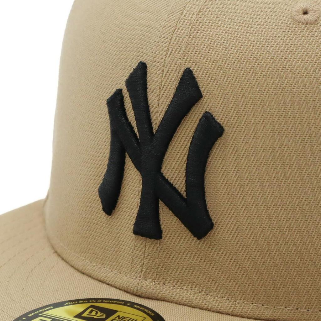 New Era 59FIFTY Cap MLB New York Yankees NY Camel Beige Side Patch Under Exclusive to and 5950 Side Patch Straight Flat Perfect for Spring and Summer