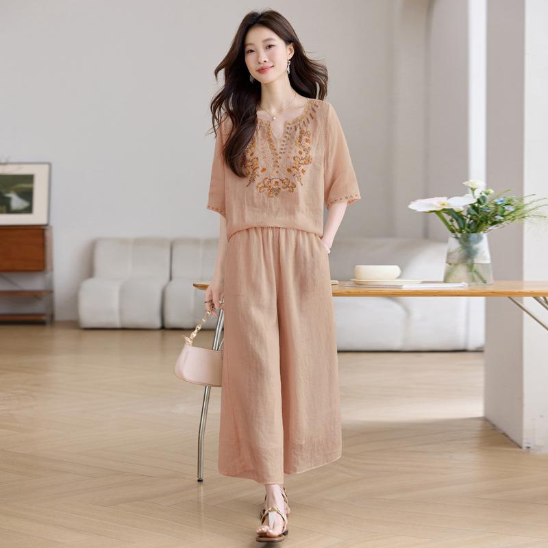 

Fashion age-reducing suit women s new loose large-size embroidered shirt wide-leg pants ramie two-piece set M рожевий
