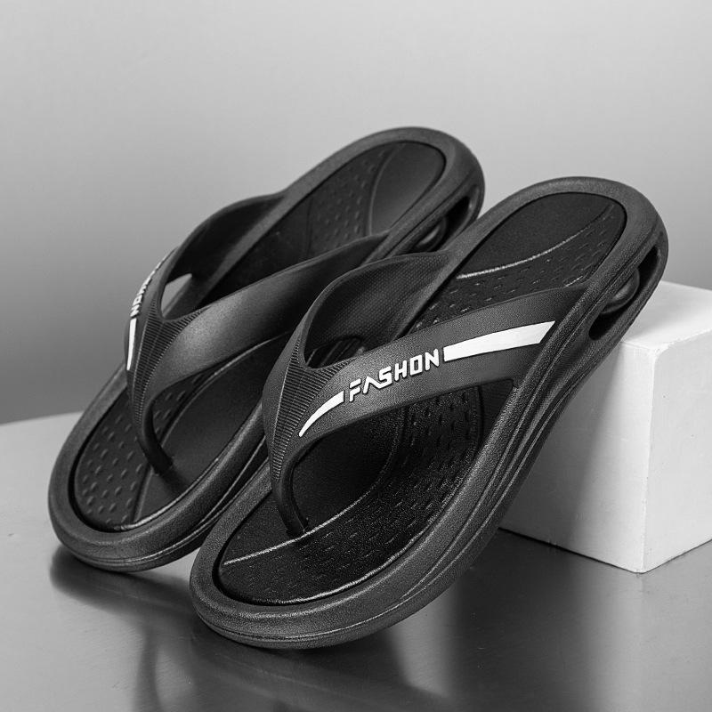 Two-color flip-flops men's summer new brand beach sports and leisure slippers home pinch splint shoes sandals