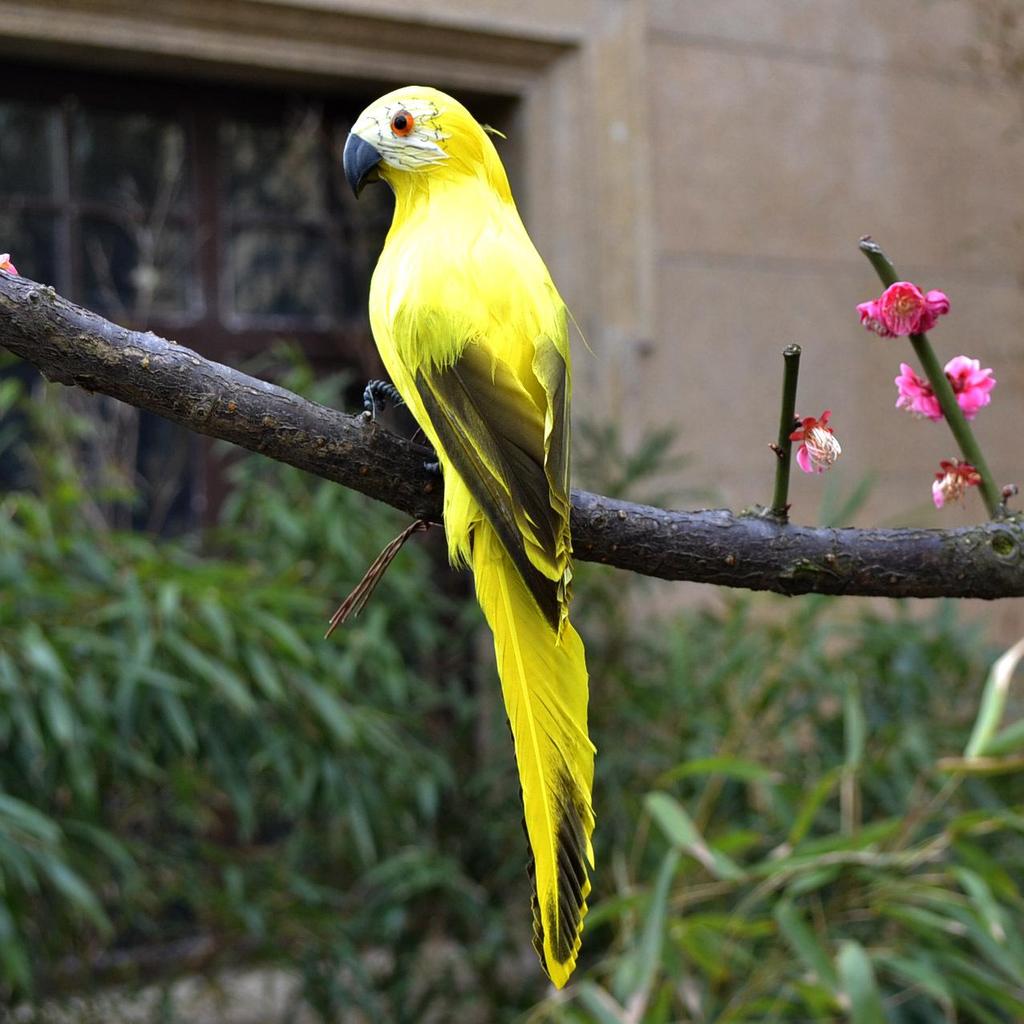 Neidische Porzellan-Papageienfigur mit Federn: Kleines Vogelmodell zur Dekoration für Haus und Garten