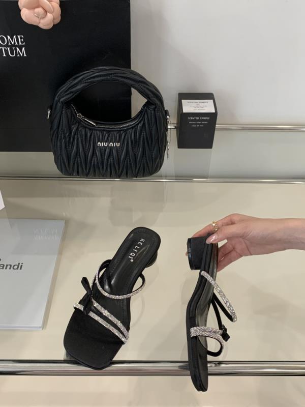 Fashion Slippers Women Summer Shoes Slides Jelly Flip Flops Fashion Square Heel Glitter Luxury Block Scandals Crystal Glitter Slides Sho