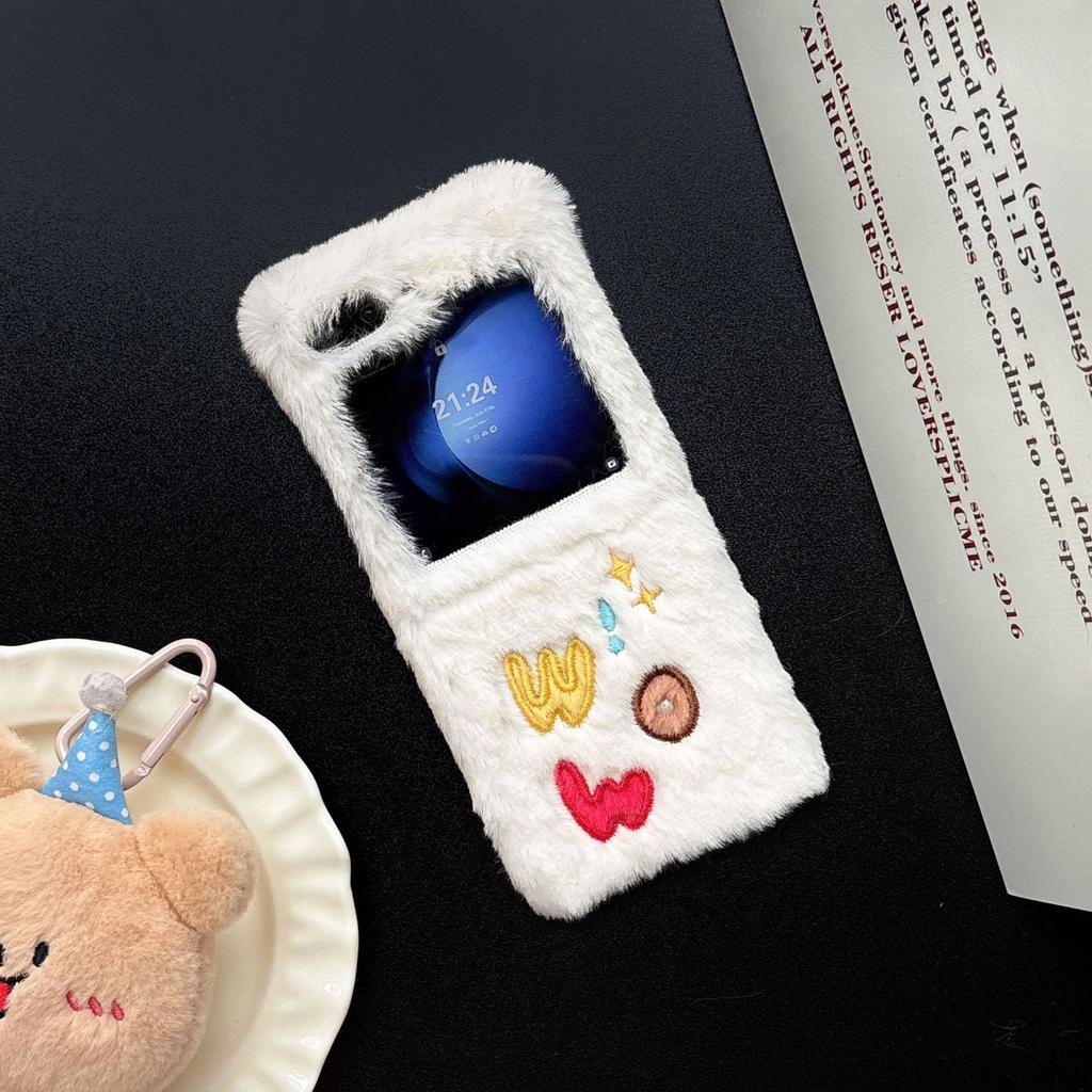 Plush Case English Alphabet Mobile Phone Case for Samsung Z FLIP7 Folding Z FLIP5 Trend Z FLIP4/3