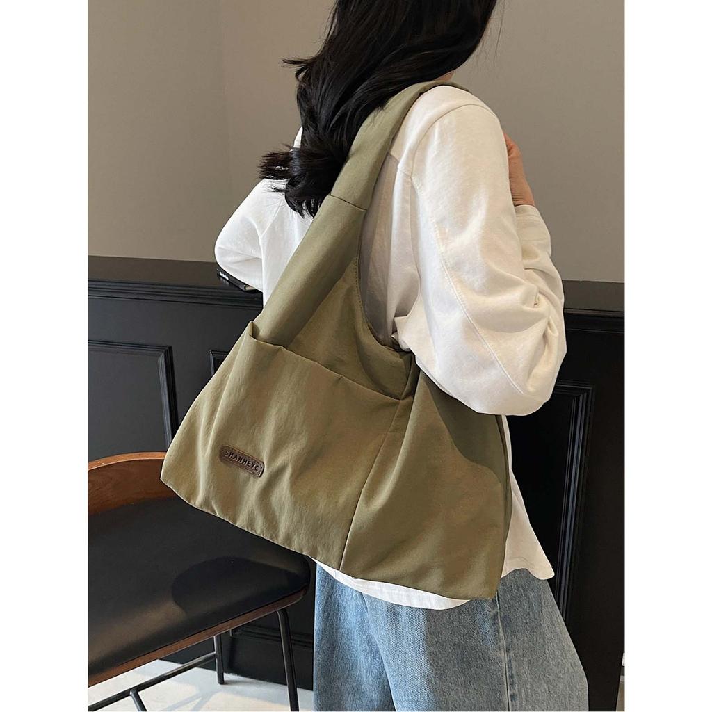 2026 New Large Capacity Single Shoulder Bag for Female Niche, Lazy Style, Commuting Tote Bag, Simple and Versatile,Student Class