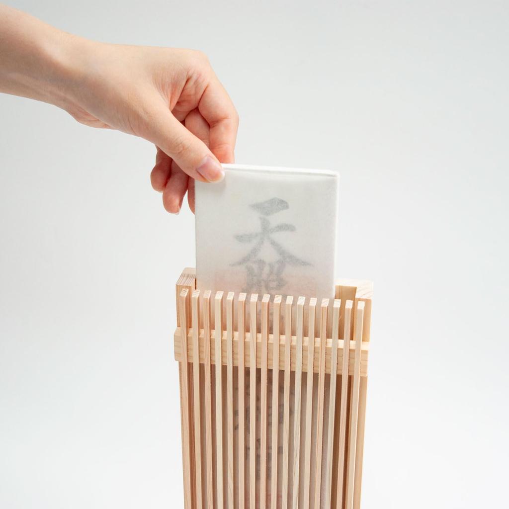 Shinto Shrine, Lattice Paper Holder, Freestanding (Made in Japan), Approx. 13 x 5.5 x 29cm (H), Hinoki (Cypress), No Hole Drilling Required, Modern