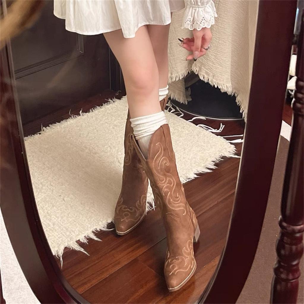 Maillard Boots Boots Women's 2025 New Knight Boots Retro Embroidered V-mouth Western Cowboy Boots