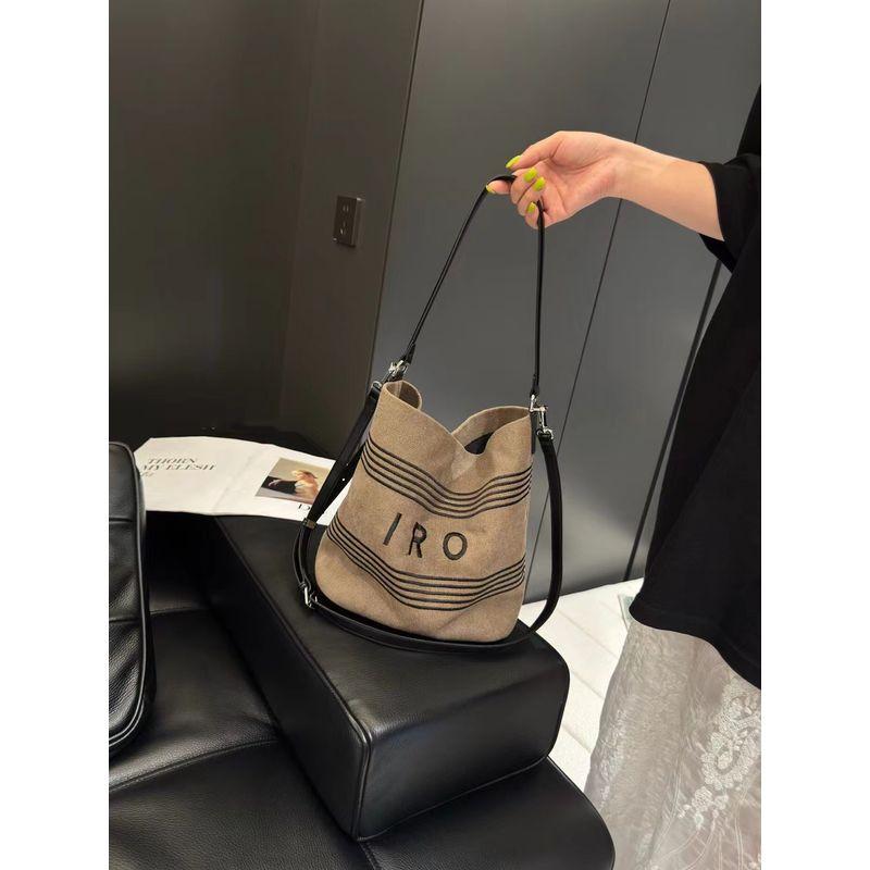 

High-Grade Canvas Bucket Bag Women 2025 New Large Capacity Embroidered Shoulder Underarm Bag Crossbody Bag Different Size Bags Khakis