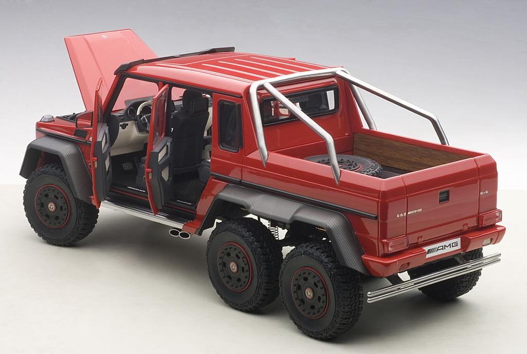 AUTOart 1/18 Scale Mercedes-Benz G63 AMG 6X6 (Red)