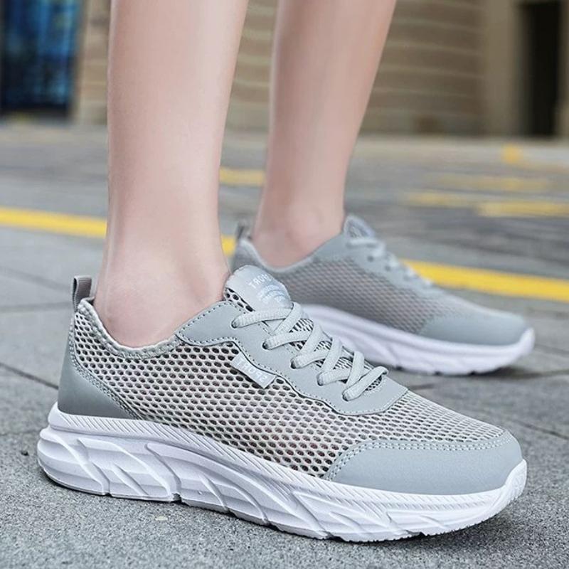 Hollow Mesh Upper Thick Platform Men's Casual Sneakers Gym Breathable Running Shoe In Promotion Korean Jogging Male Sports Shoes