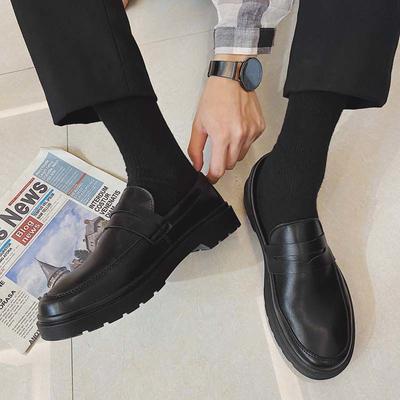 Schwarze kleine Lederschuhe Herren Britischer Stil Studenten vielseitig weiches Leder Koreanische Version College-Stil Japanische dicksohlige junge Herren Leder s