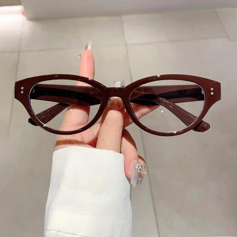 Popular Vintage Rivet Cat Eye Sunglasses Women For Men Sun Glasses Punk Shades Luxury Brand Designer Optical Eyeglasses Frame