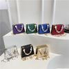 Acrylic bag women's 2025 new European and American fashion ice crack shoulder bag small fragrant wind beaded portable box bag