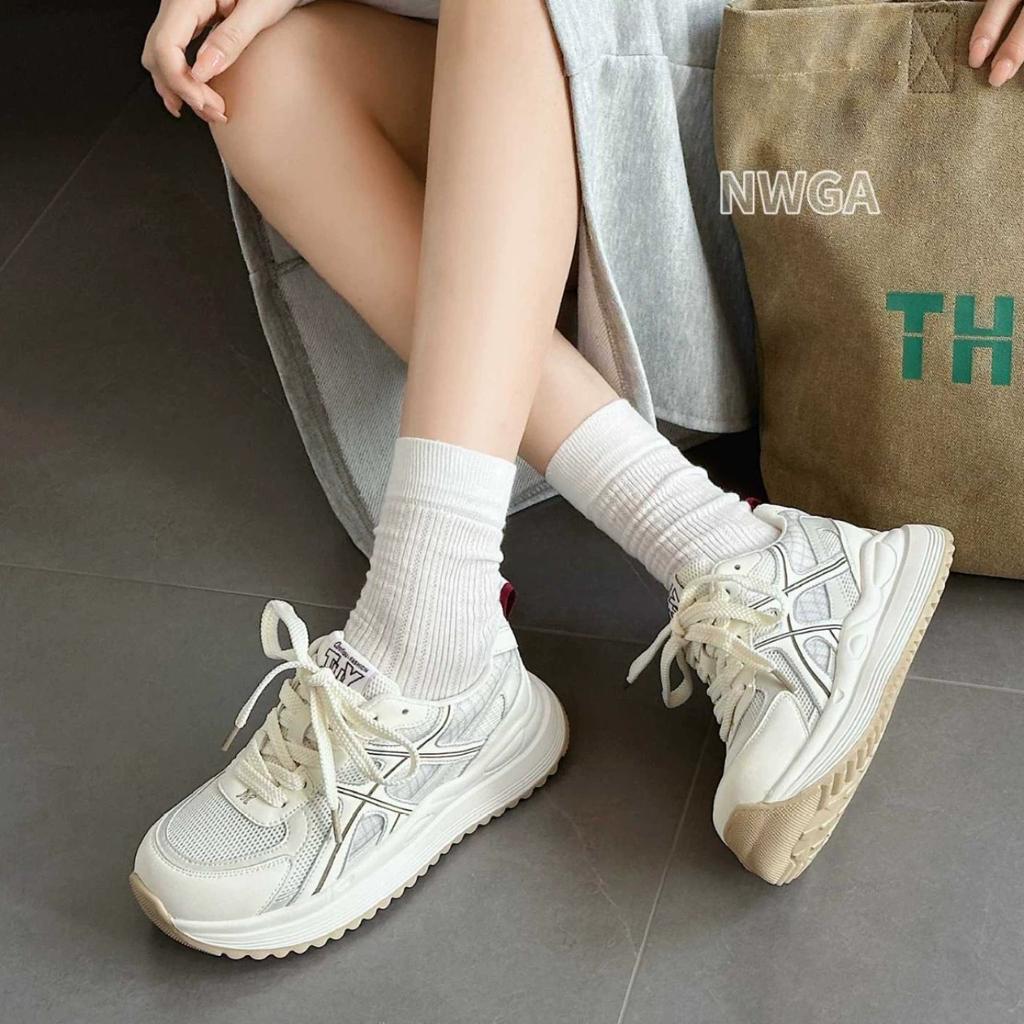 2025 Summer New Versatile and Thin Round Head Lace-up Sports Shoes Ins Trendy Thick-soled Casual Leather Dad Shoes Women