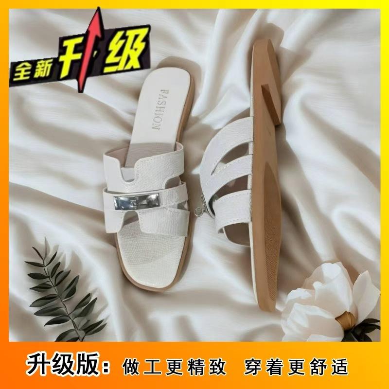 2025 Summer New Slippers Women Wear Non-slip Flat Bottom High Sense Niche Metal Buckle Beach Sandals